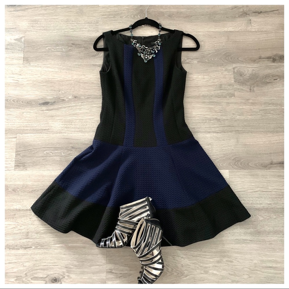 Nanette Lepore Black & Blue Textured Dress